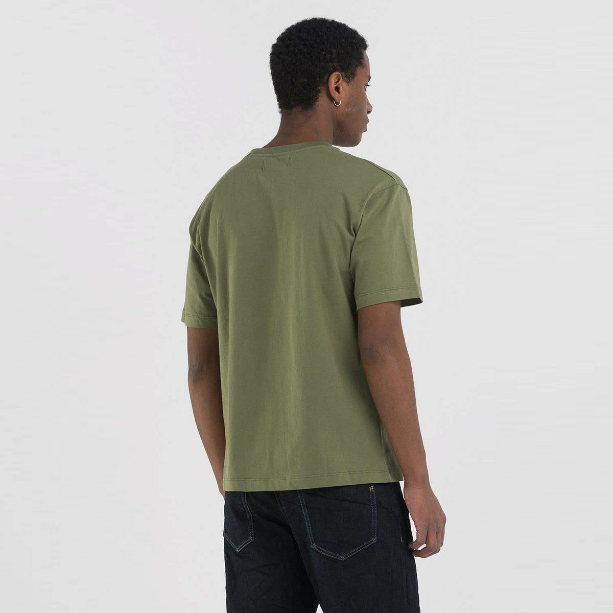 Replay｜タイガー グラフィック Tシャツ｜アーミーグリーン｜モデル着用