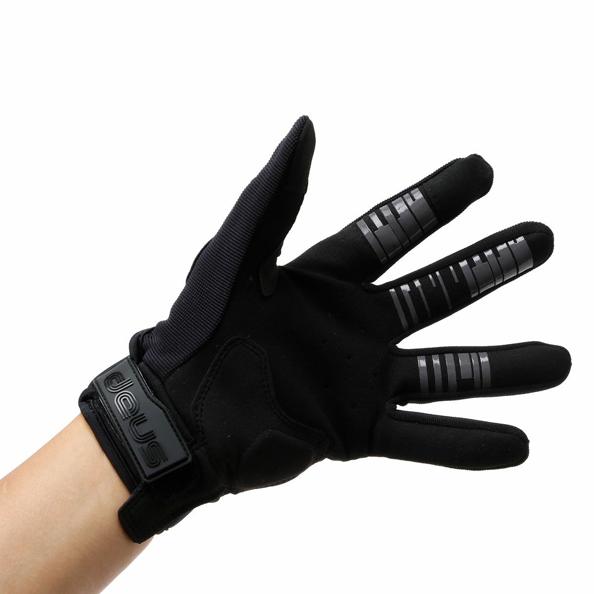 Deus Ex Machina｜ダート グローブ｜サマー｜ブラック｜モデル着用