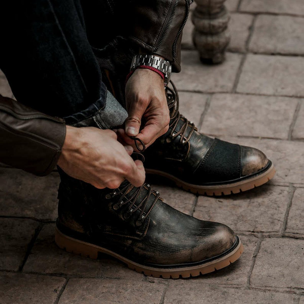 UMBERTO x LUCE｜デューン バイカーブーツ｜ブーツタイプ｜ダークブラウン｜モデル着用