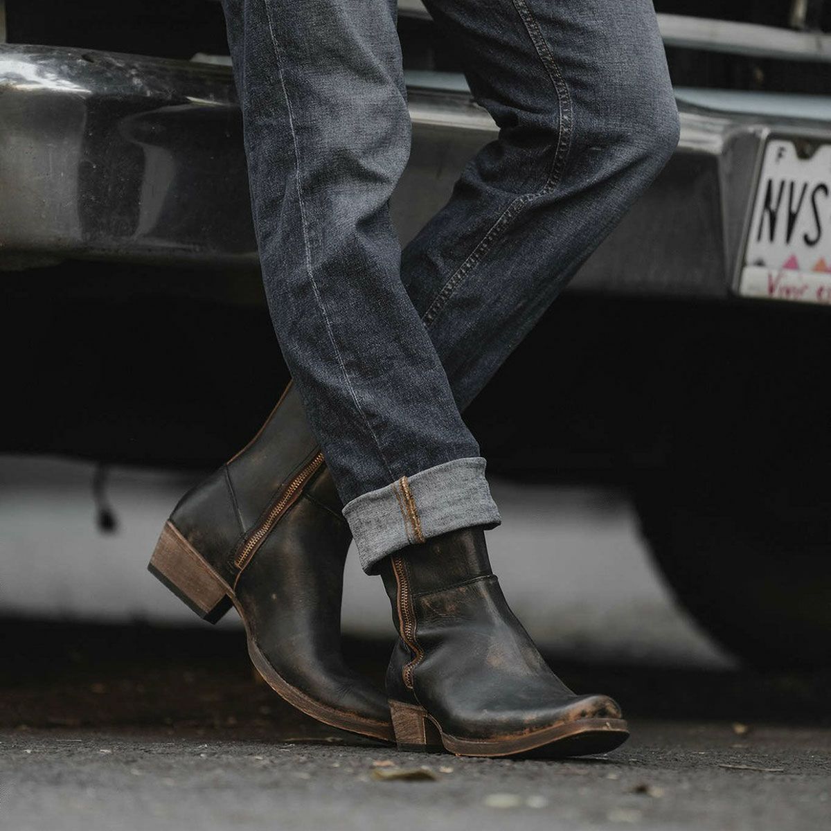 UMBERTO x LUCE｜ラッサー カウボーイ ブーツ｜ブーツタイプ｜ダークブラウン｜モデル着用