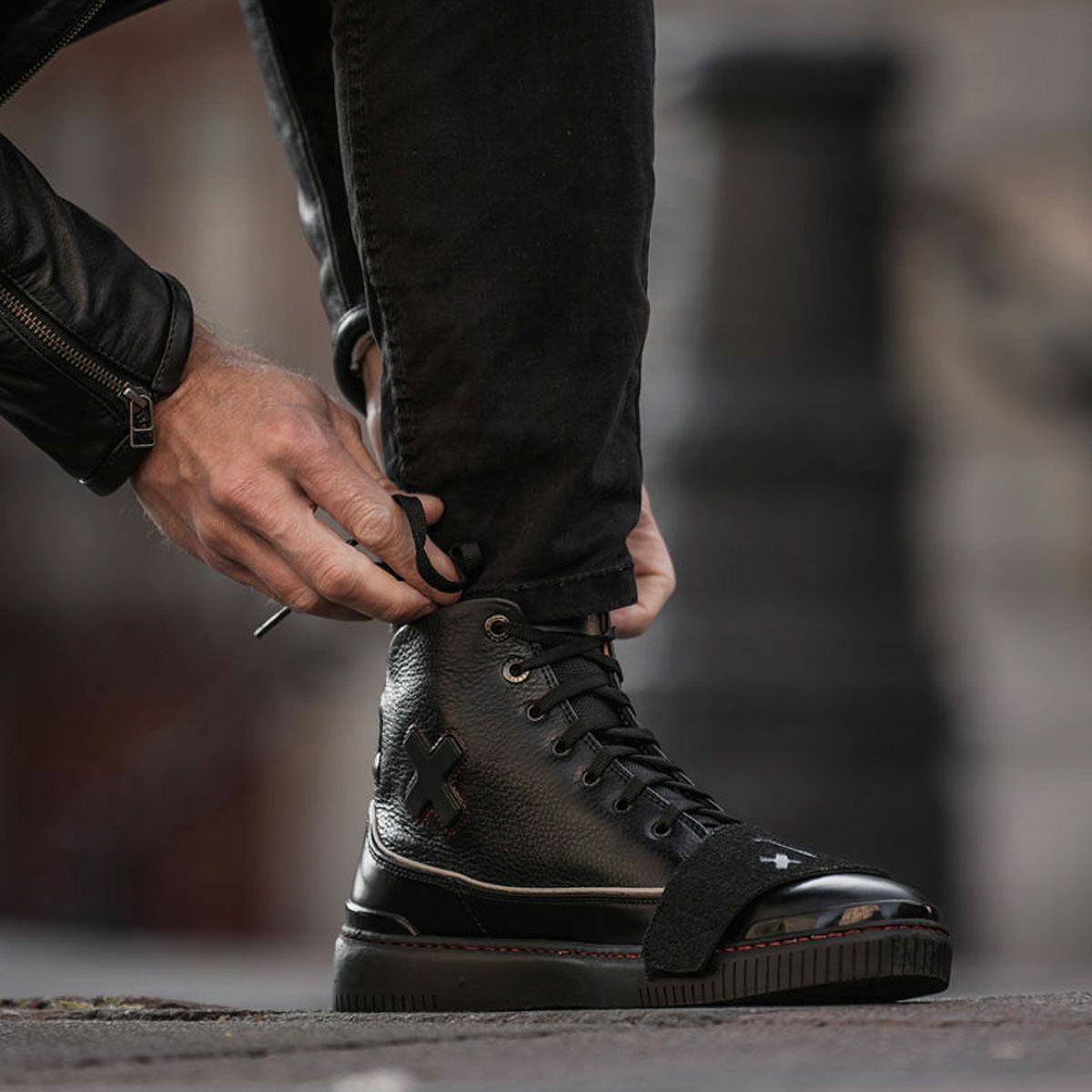 UMBERTO x LUCE｜ボンハン X バイカー スニーカー｜スニーカータイプ｜ブラック｜モデル着用