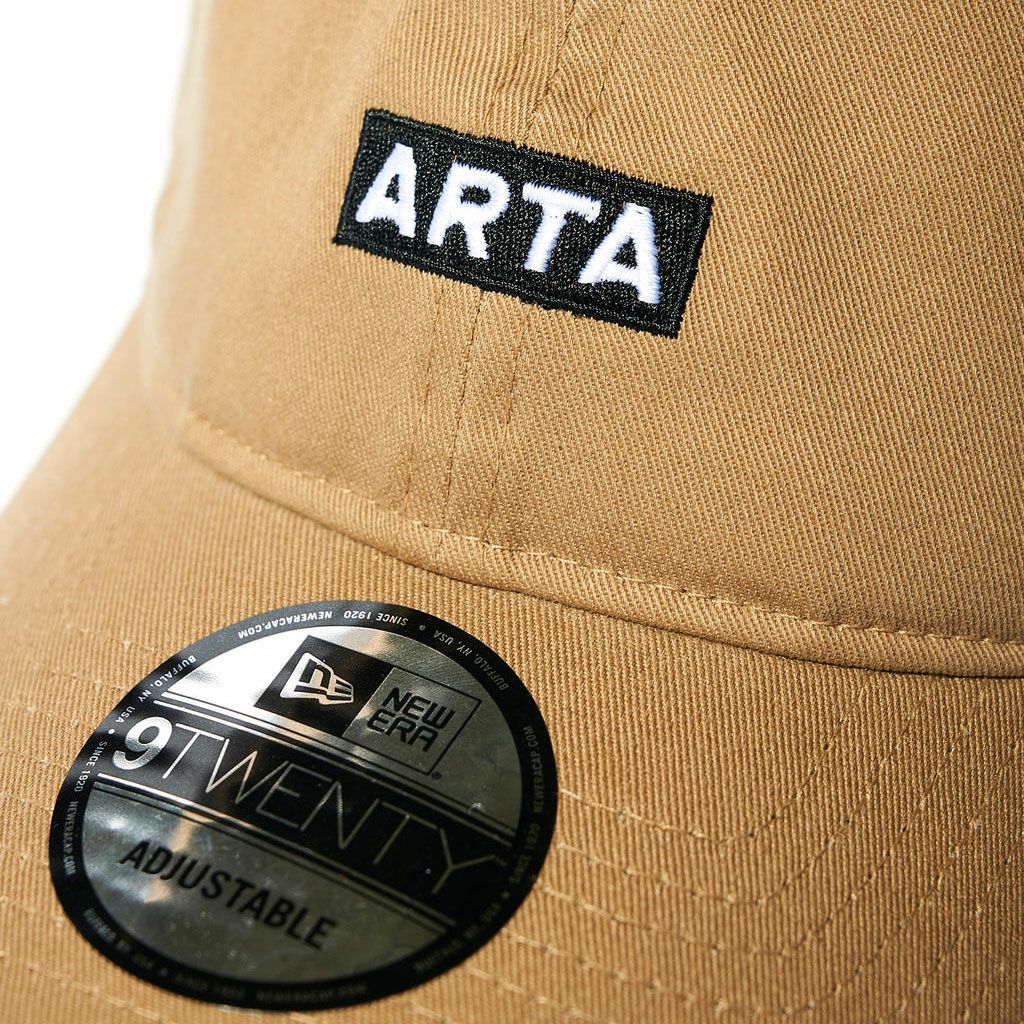 ARTA｜ニューエラ ナイントゥエンティ ARTA クロス ストラップ｜帽子｜ベージュ