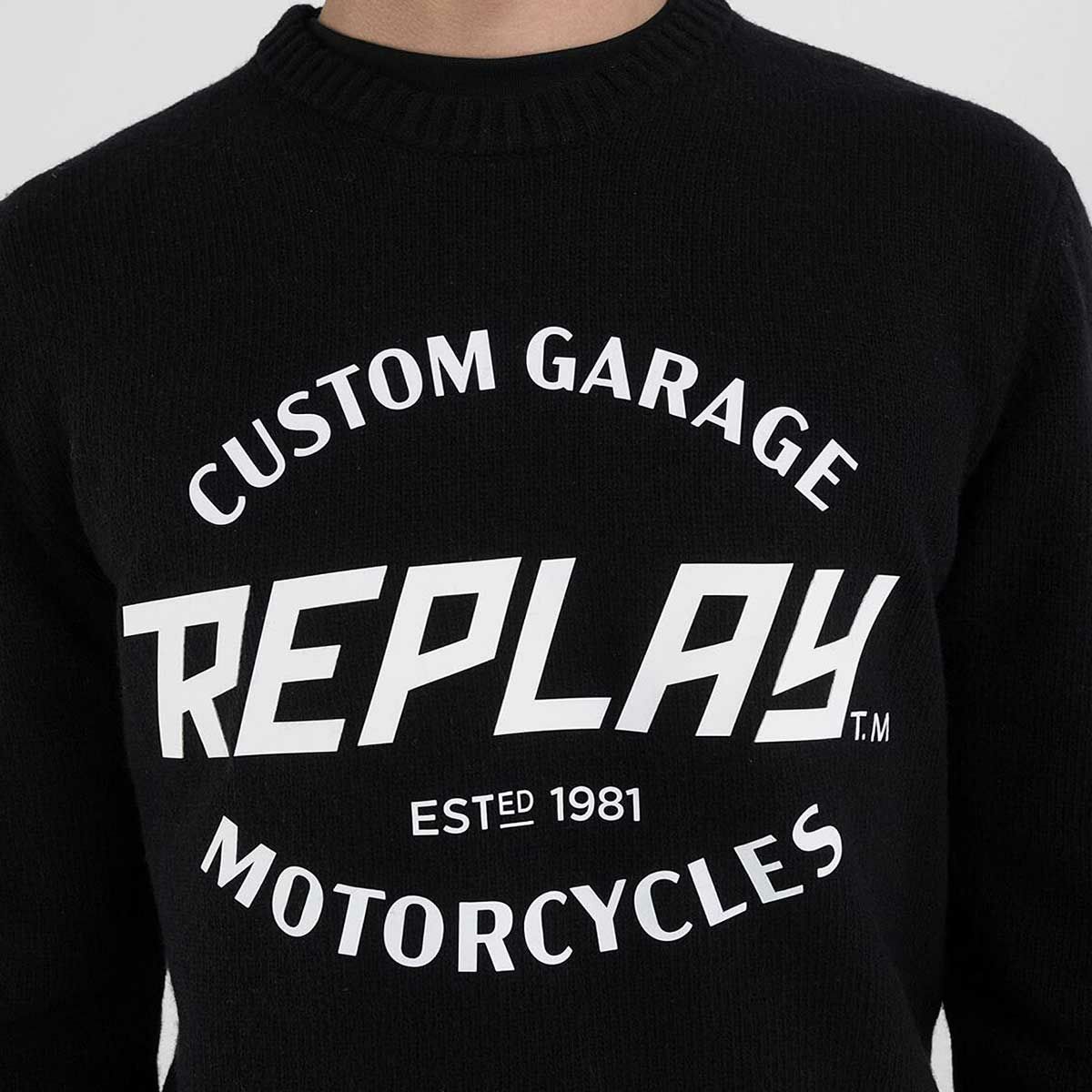 Replay｜ウールブレンド ニット｜ブラック｜モデル着用