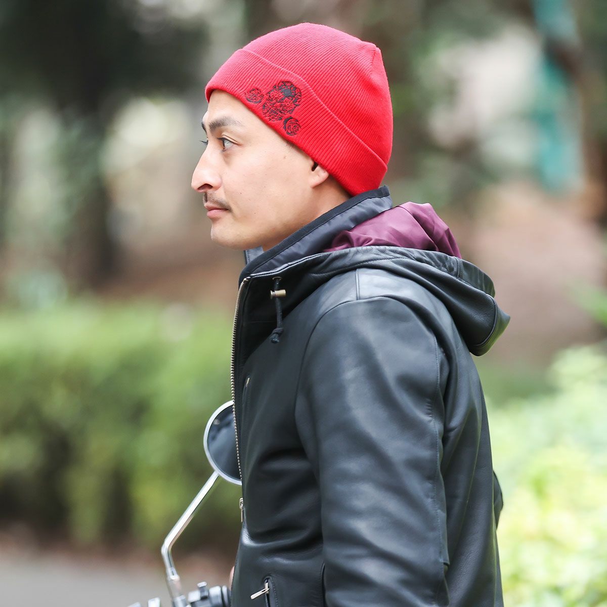 Dark｜ダブルニット｜帽子｜レッド｜モデル着用