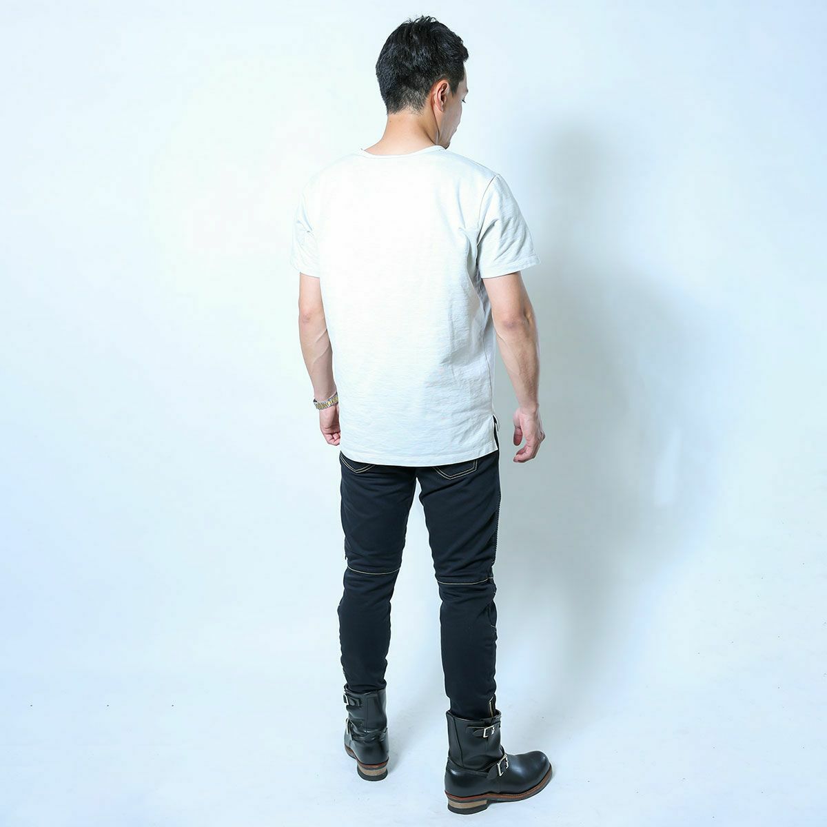 Dark｜CORDURA ライダース ヘビーオンス ベーシックTシャツ｜オフホワイト｜モデル着用