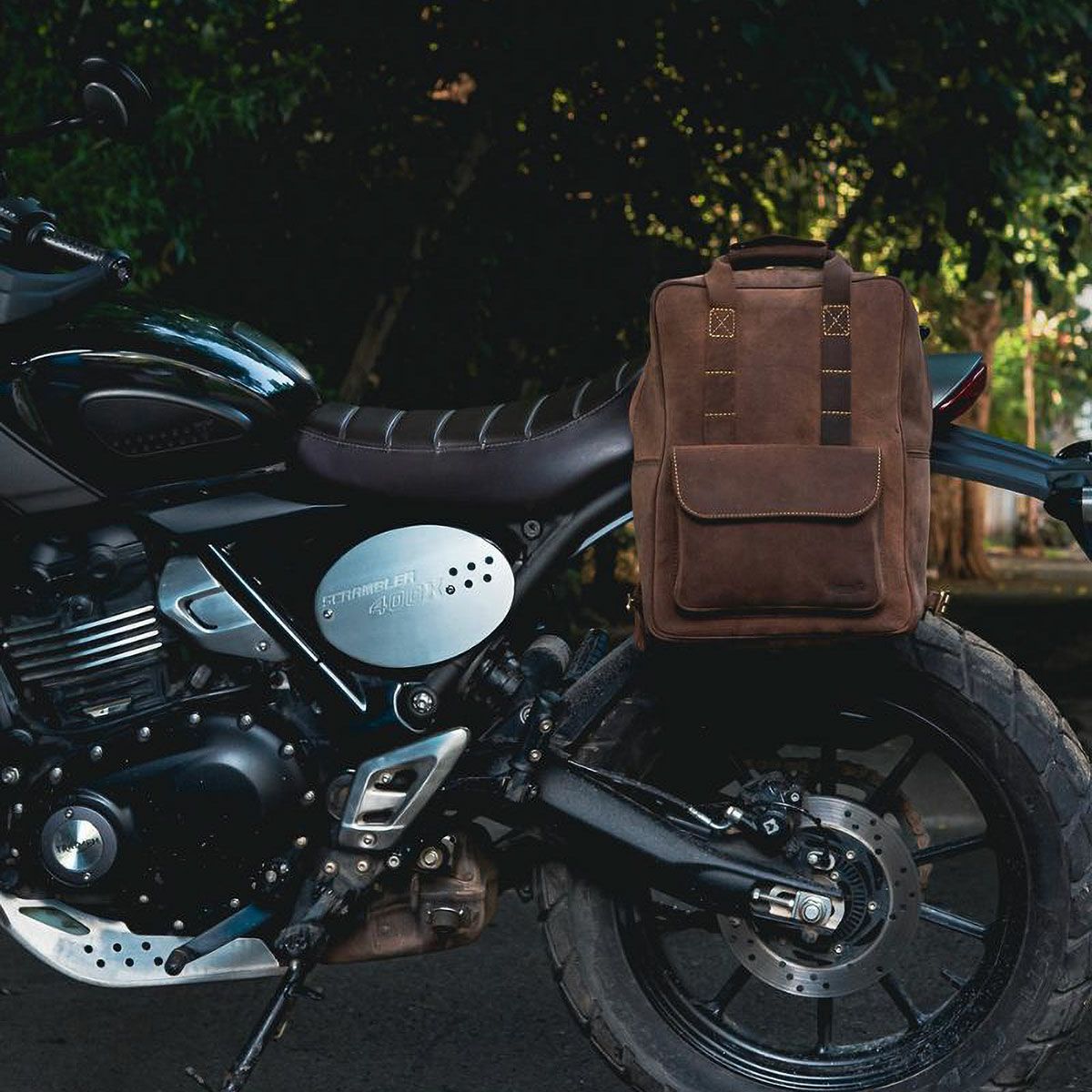 Trip Machine｜イーストウッド バックパック｜タバコブラウン｜使用イメージ