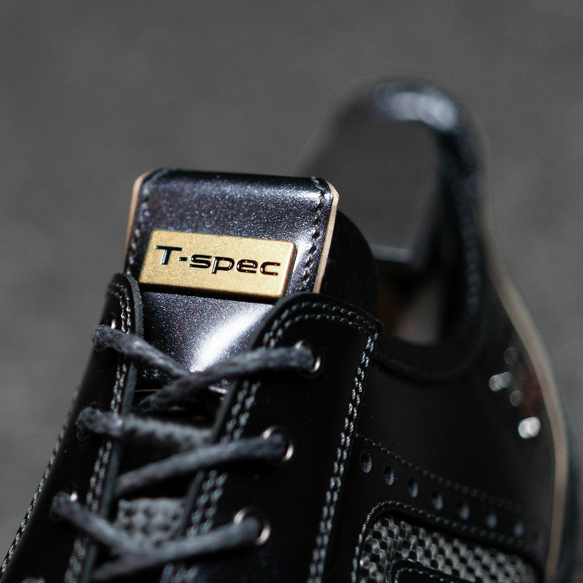 NEGRONI｜イデアコルサ × NISSAN GT-R プレミアム エディション T-spec｜スニーカー｜ミッドナイトパープル