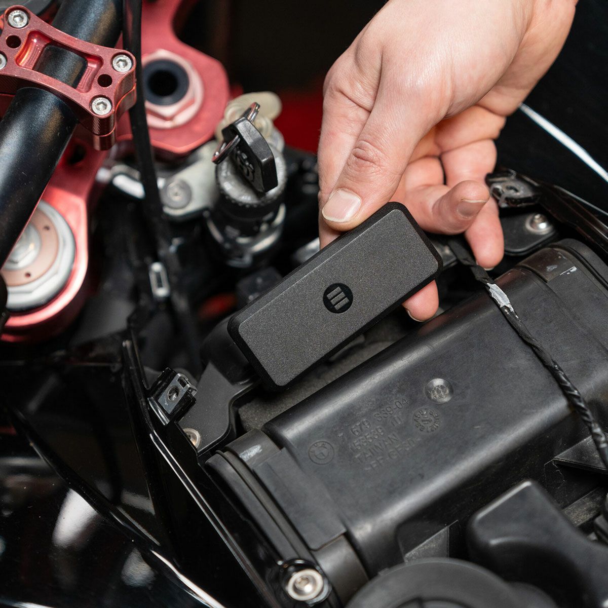 Monimoto｜Monimoto 9 GPSトラッカー｜その他雑貨｜ブラック