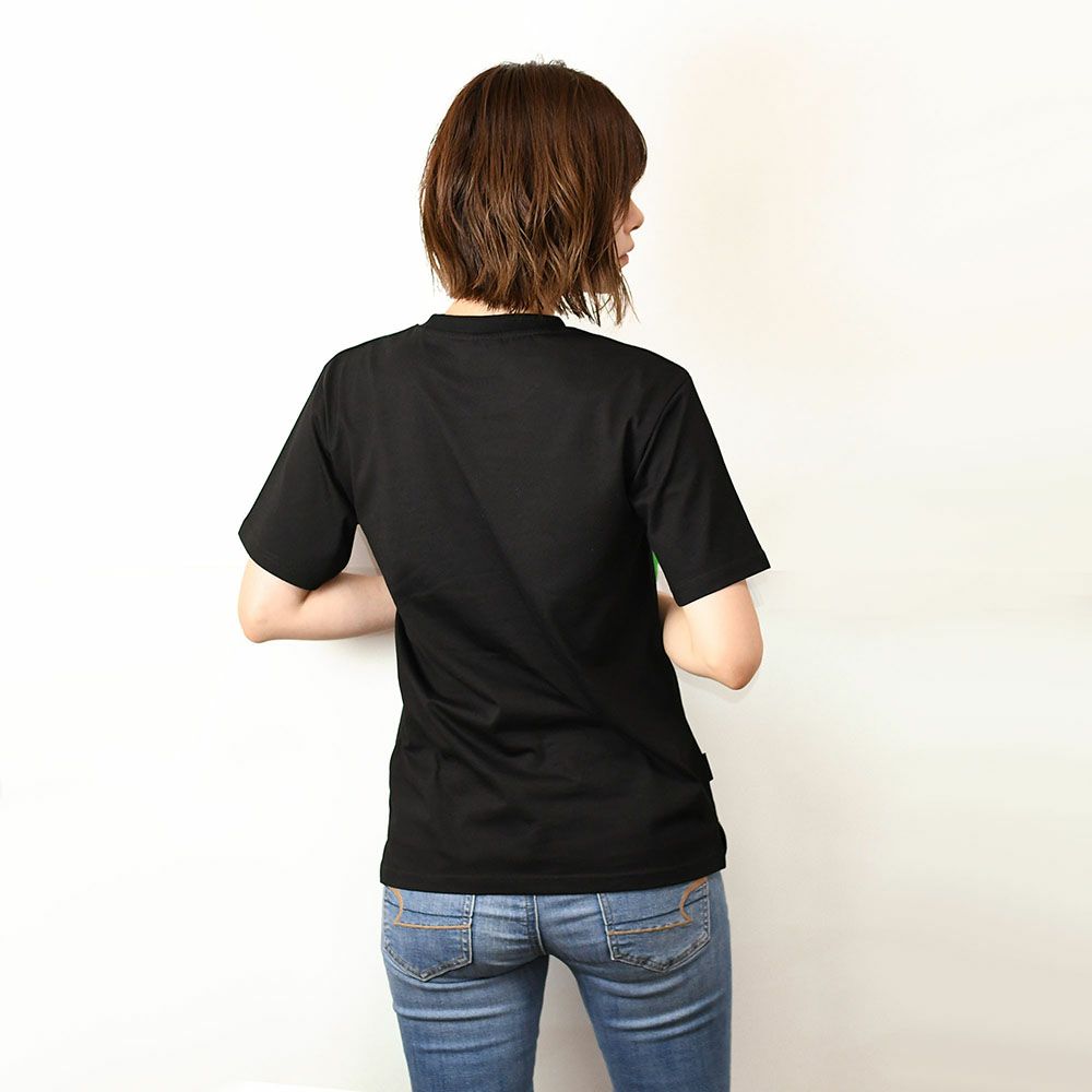 WRC｜WRCTシャツ サークル｜ブラック｜モデル着用