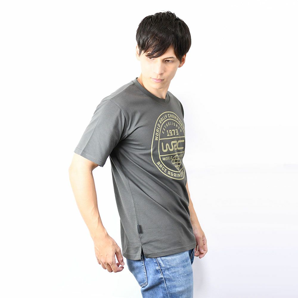 WRC｜WRCTシャツ サークル｜カーキ｜モデル着用