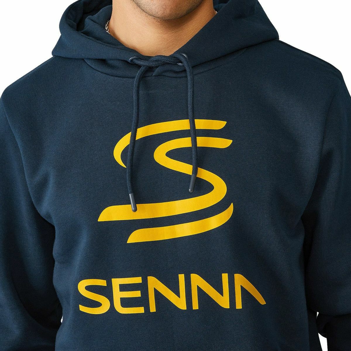 AyrtonSenna｜アイルトン・セナ ロゴ フーディー｜ネイビー｜モデル着用