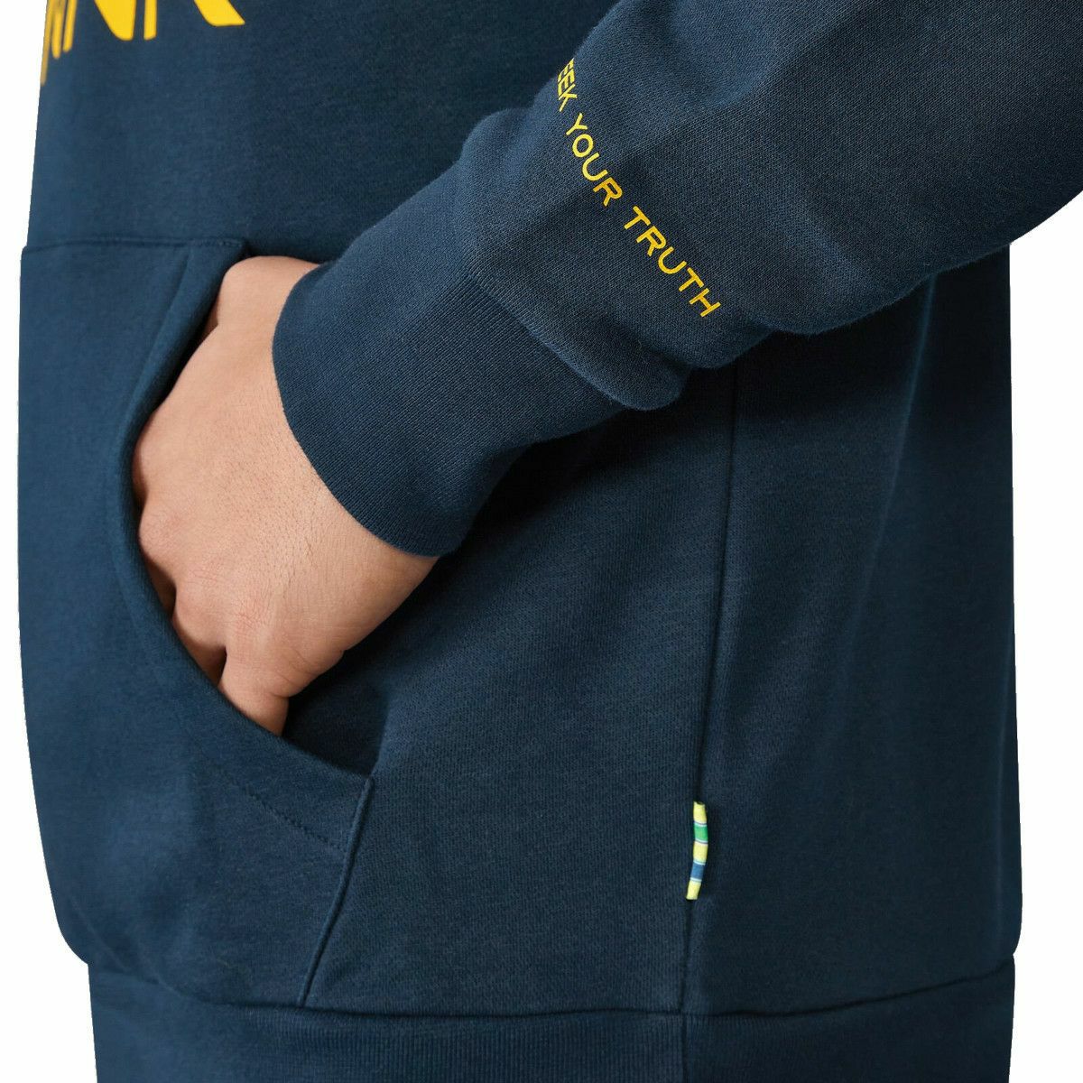 AyrtonSenna｜アイルトン・セナ ロゴ フーディー｜ネイビー｜モデル着用