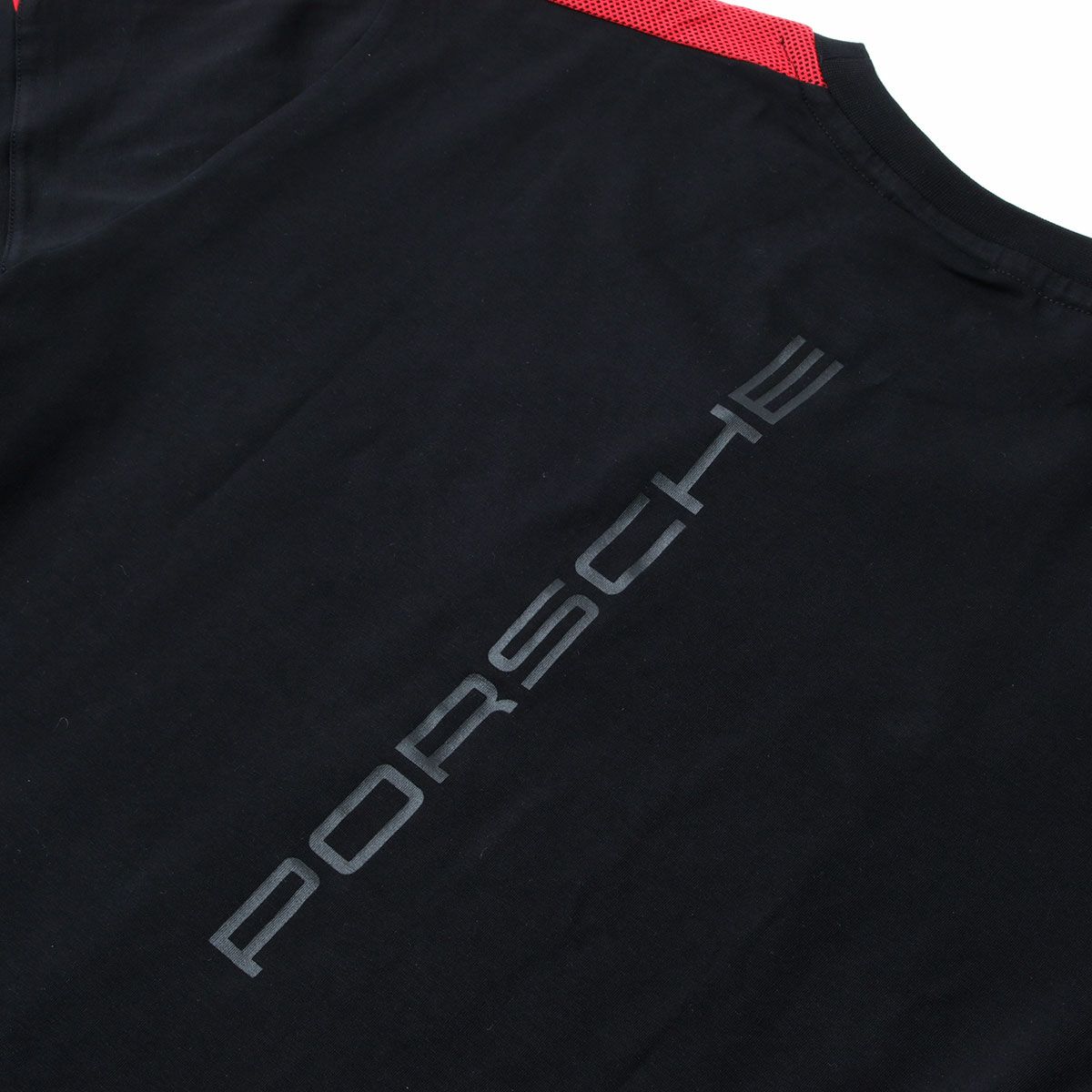 PORSCHE｜ポルシェ モータースポーツ FW スモール ロゴ Tシャツ｜ブラック×レッド