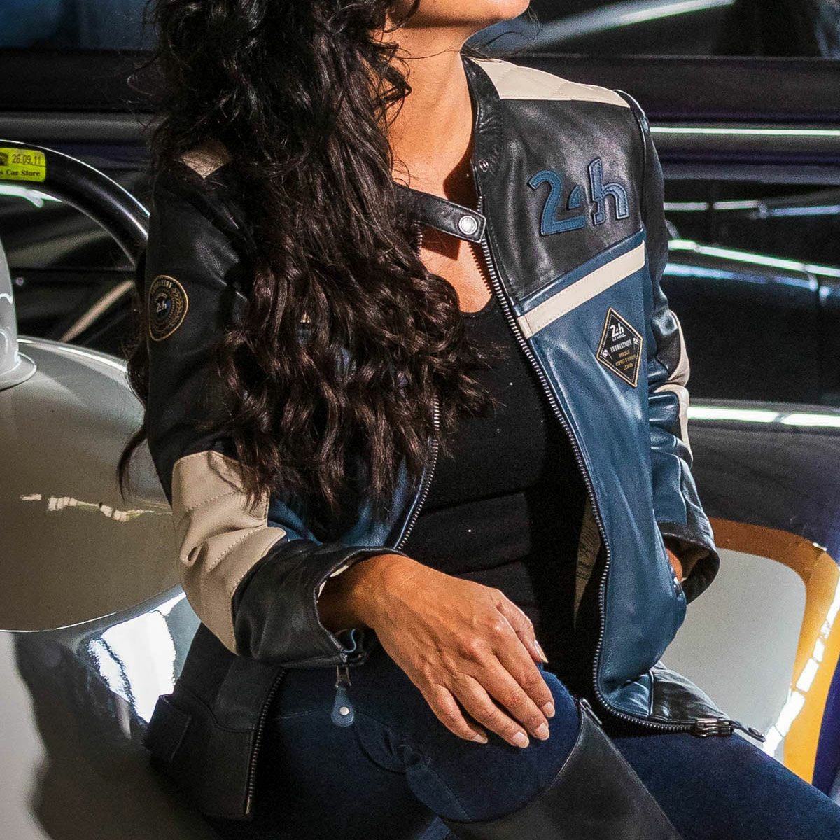 CLASSIC LEGEND MOTORS｜ル・マン 24時間レース STACIE レディース レザー ジャケット｜アウター｜ロイヤルブルー｜モデル着用