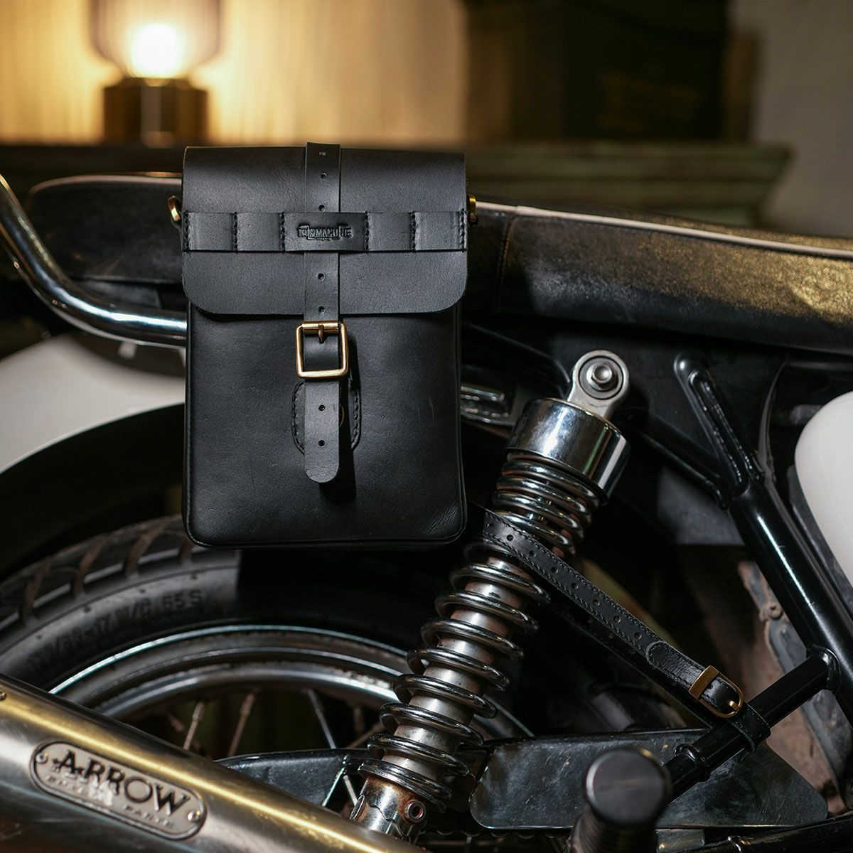 Trip Machine｜モト スリング バッグ｜サイドバッグ｜ブラック｜使用イメージ