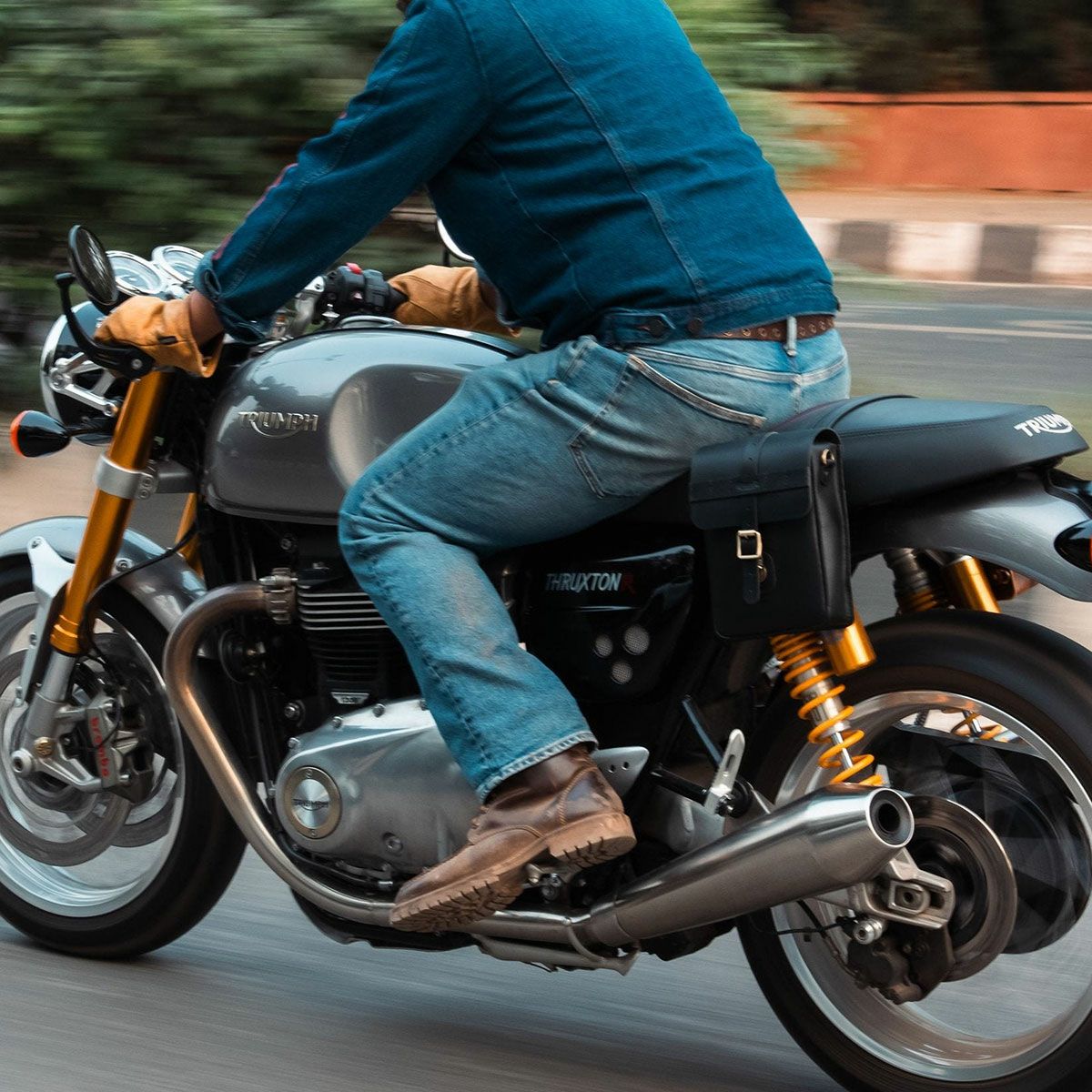 Trip Machine｜モト スリング バッグ｜サイドバッグ｜ブラック｜使用イメージ