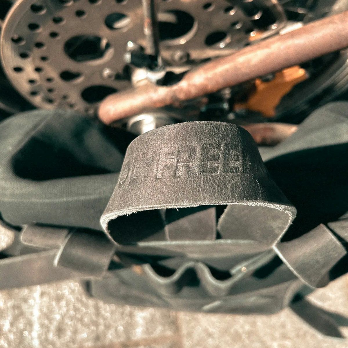 HolyFreedom｜ブラック バックパック｜ブラック｜取り付けイメージ