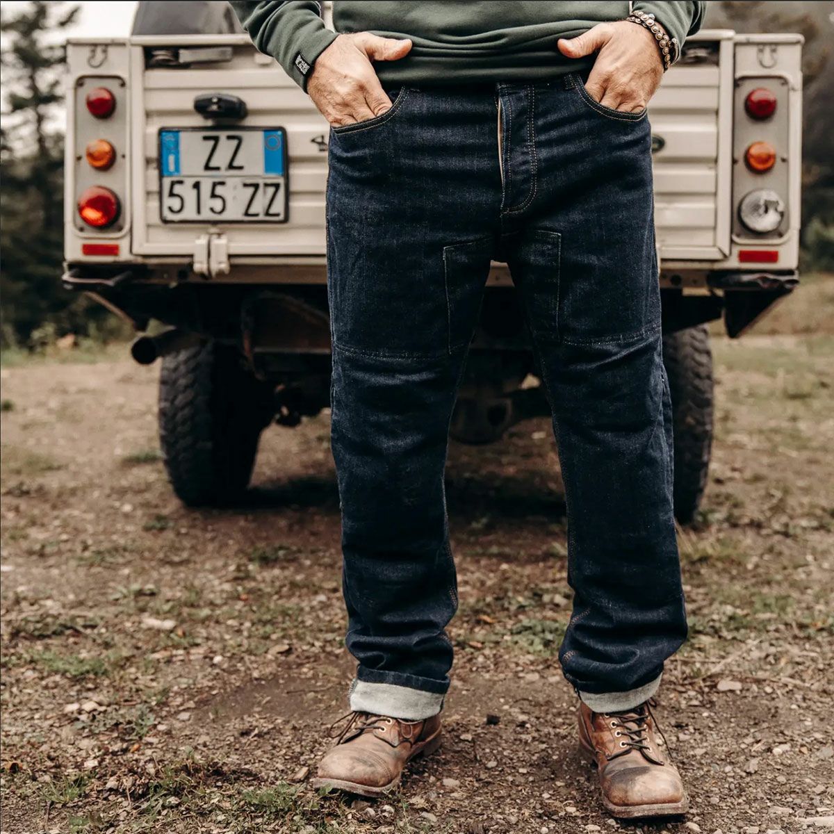 HolyFreedom｜リンスドジーンズ｜デニム｜インディゴ｜モデル着用