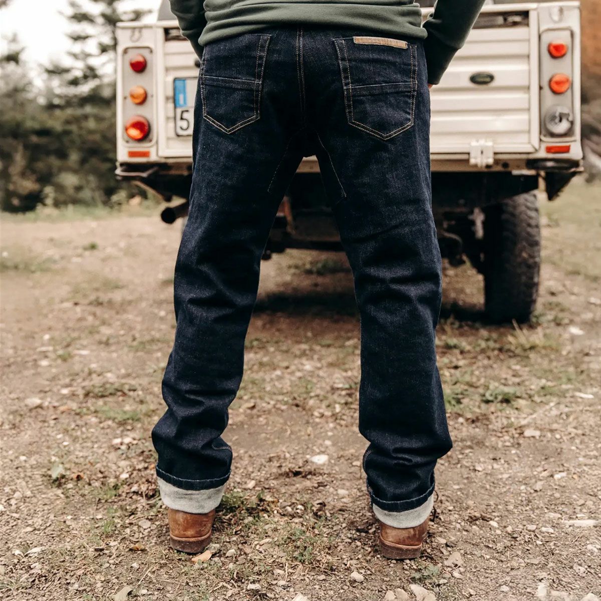 HolyFreedom｜リンスドジーンズ｜デニム｜インディゴ｜モデル着用