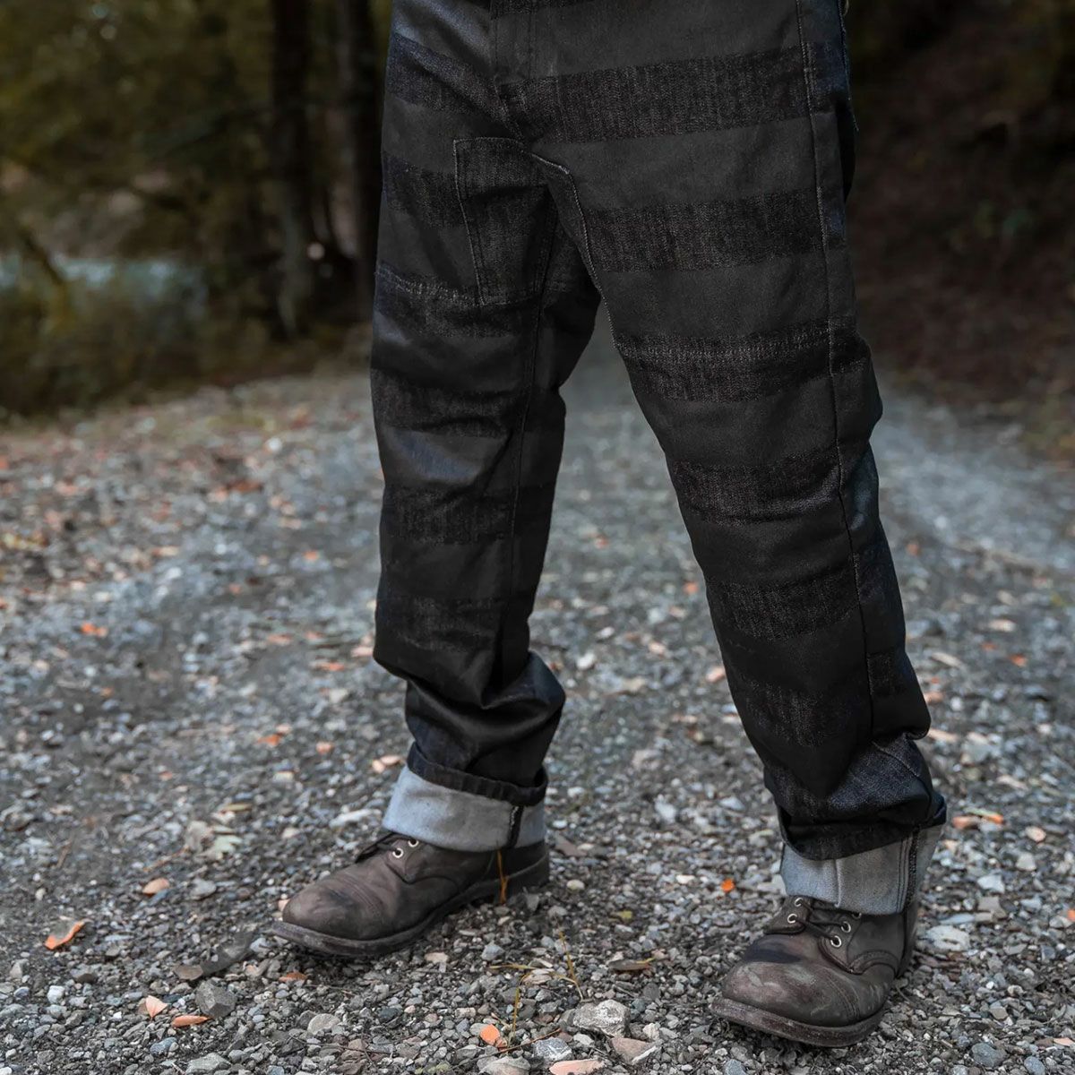 HolyFreedom｜カックル ブラックジーンズ｜デニム｜ブラック