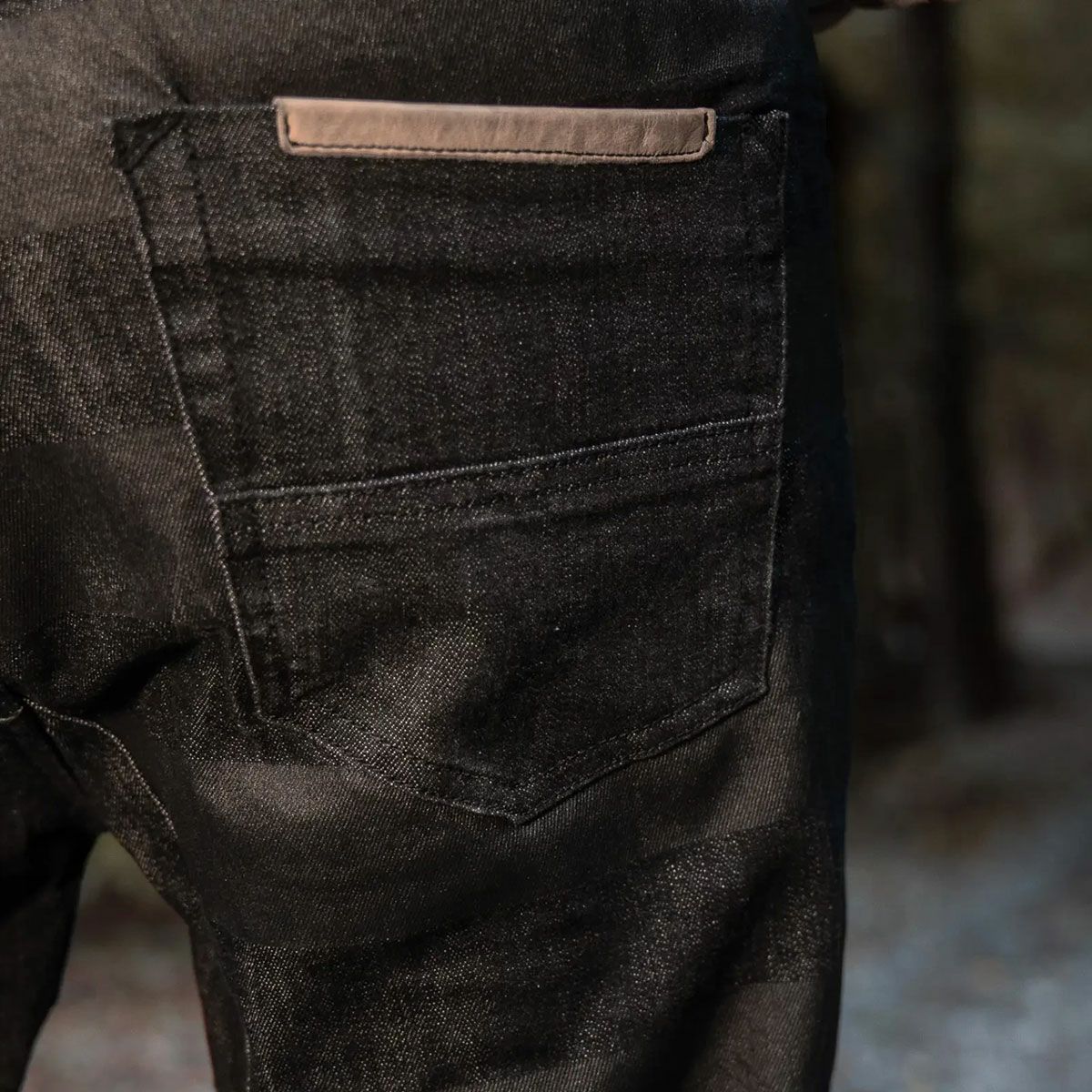 HolyFreedom｜カックル ブラックジーンズ｜デニム｜ブラック