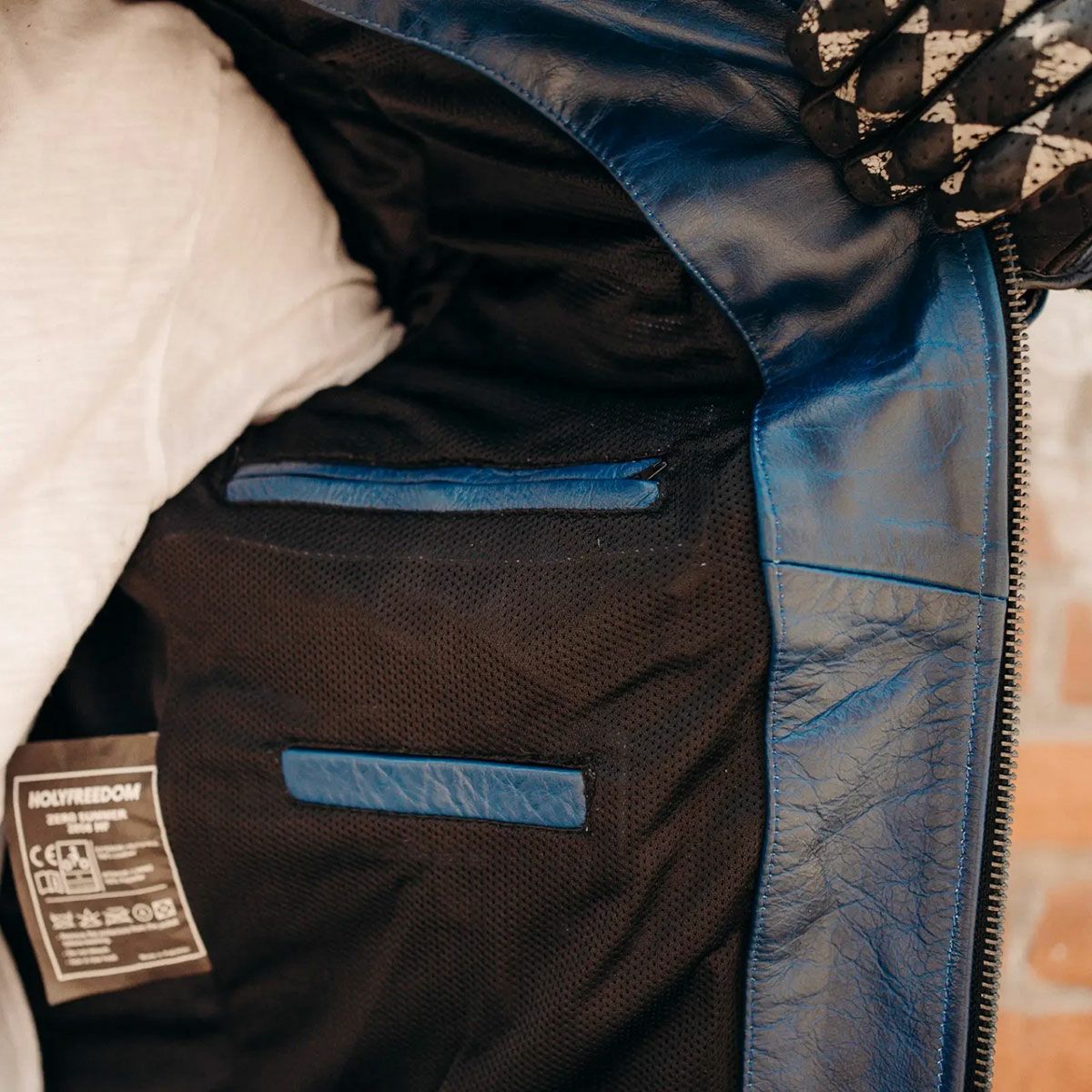 HolyFreedom｜ゼロ サマー ジャケット｜レザー｜ブルー｜モデル着用