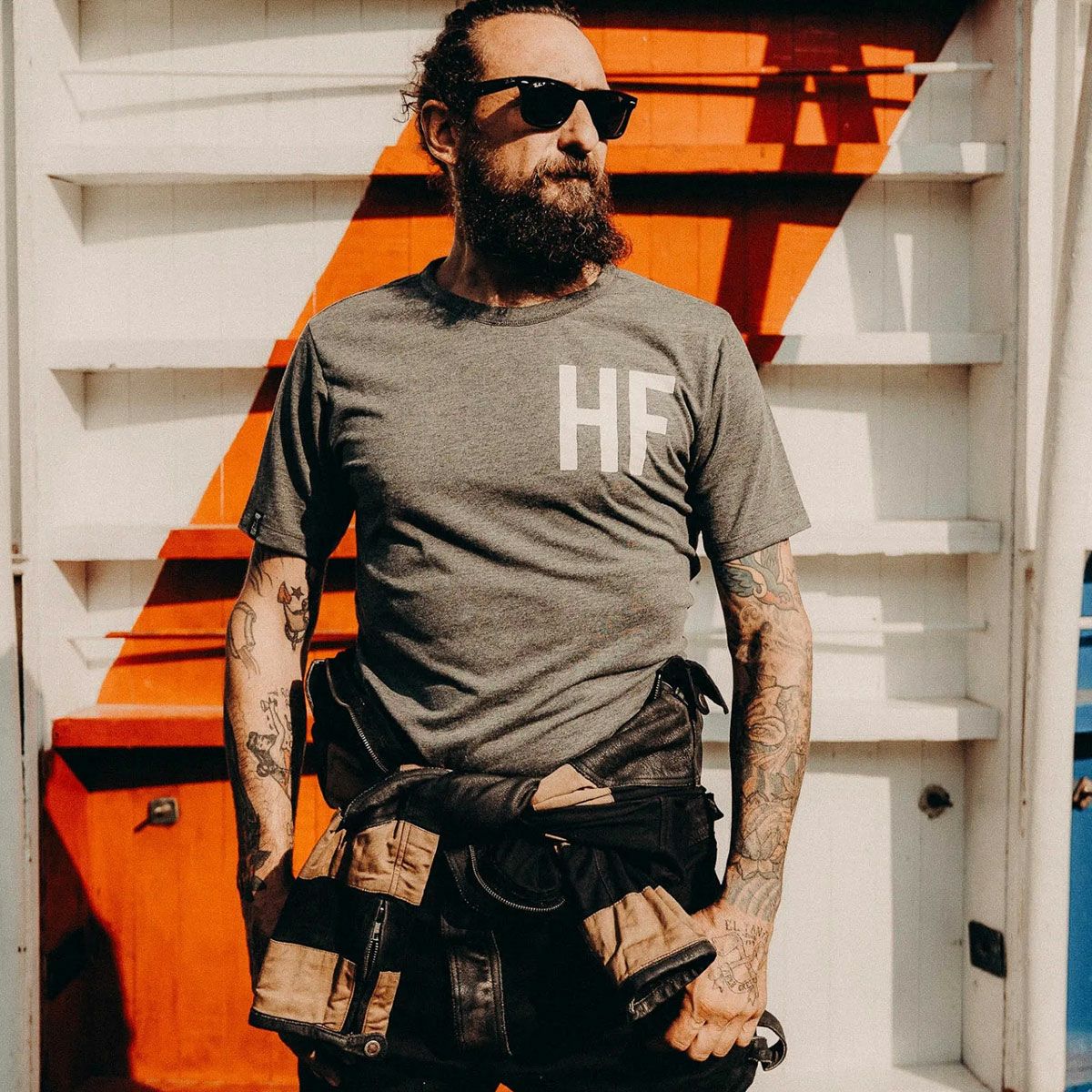 HolyFreedom｜ゴーストライダー Tシャツ｜グレー｜モデル着用