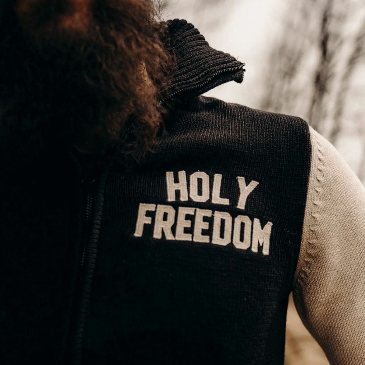 HolyFreedom｜ダート トラック セーター｜ニット｜ブラック×ホワイト｜モデル着用