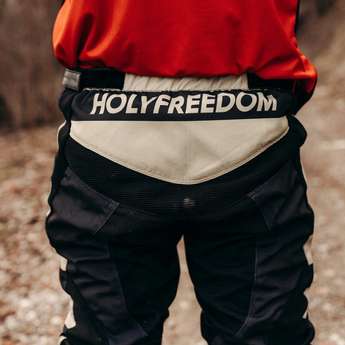 HolyFreedom｜マッド ブラック トラウザー｜その他パンツ｜ブラック｜モデル着用
