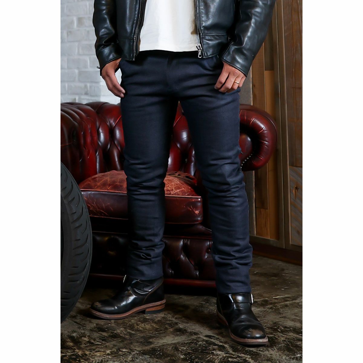 Dark｜CORDURA バイカー裏起毛デニムパンツ｜デニム｜ブラック｜モデル着用