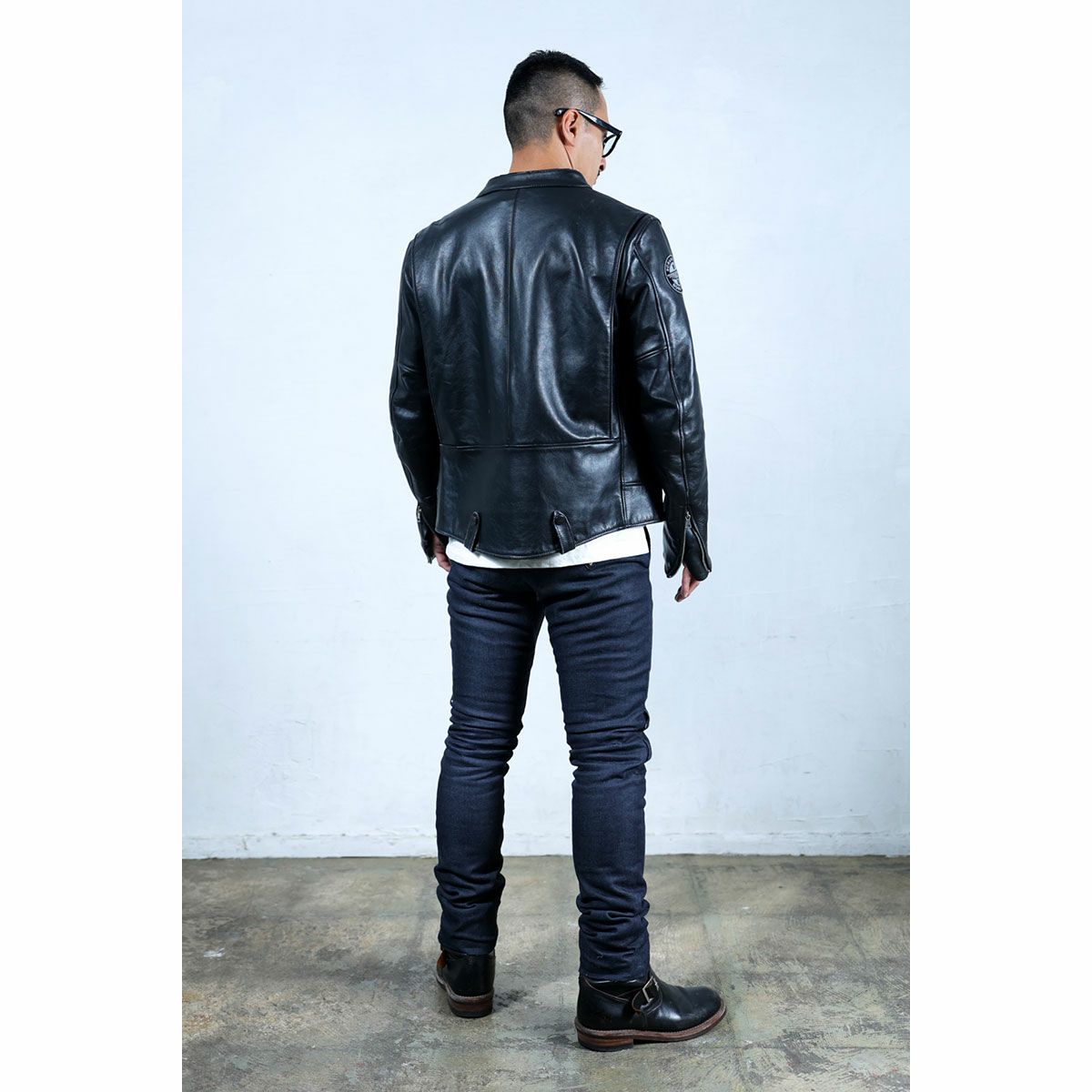 Dark｜CORDURA バイカー裏起毛デニムパンツ｜デニム｜ブラック｜モデル着用