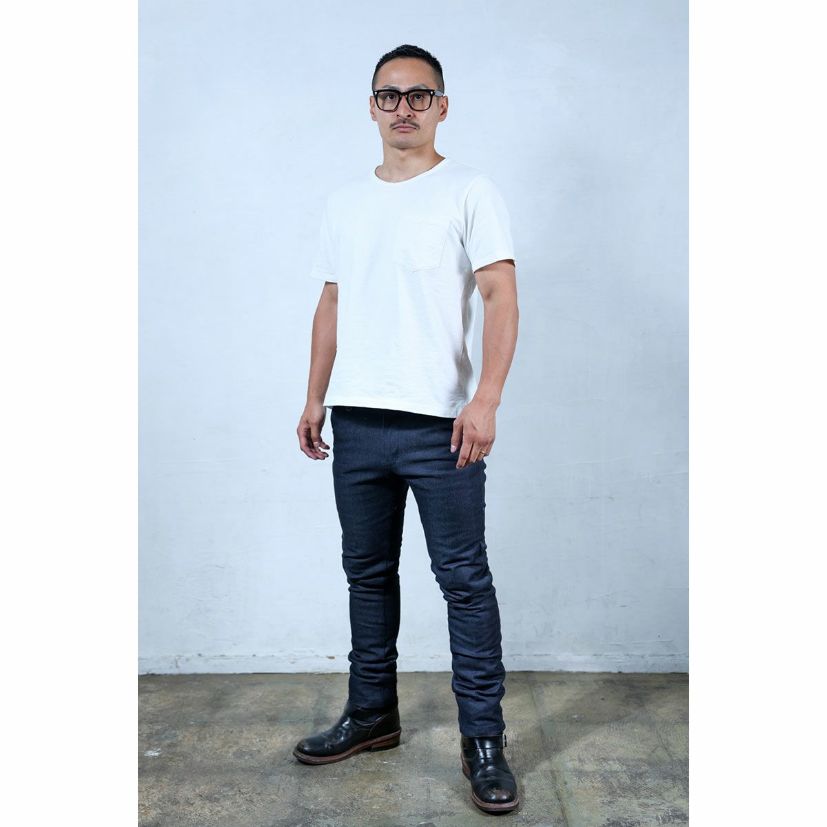 Dark｜CORDURA バイカー裏起毛デニムパンツ｜デニム｜ブラック｜モデル着用