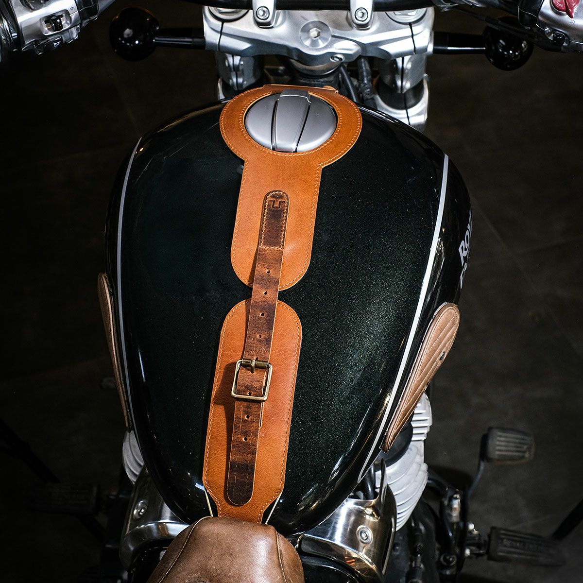 Trip Machine｜MOTO エクスクルーシブ タンクストラップ for SUPER METEOR / SHOTGUN650｜その他雑貨｜ヴィンテージタン｜使用イメージ