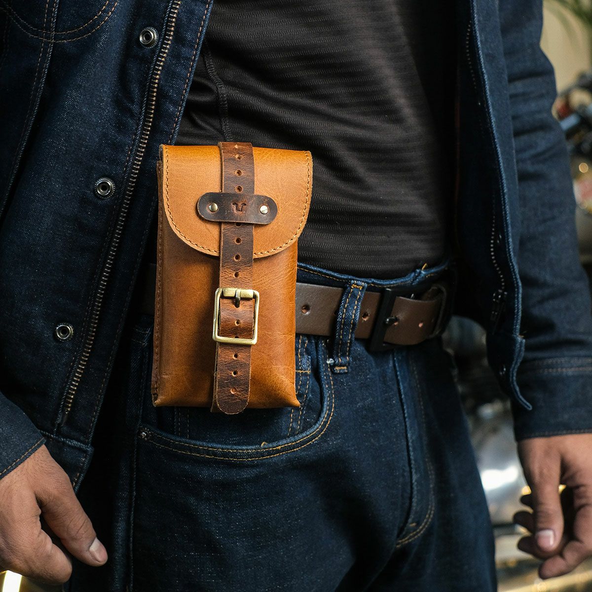 Trip Machine｜MOTO エクスクルーシブ ユーティリティポーチ｜その他バッグ｜ヴィンテージタン｜使用イメージ