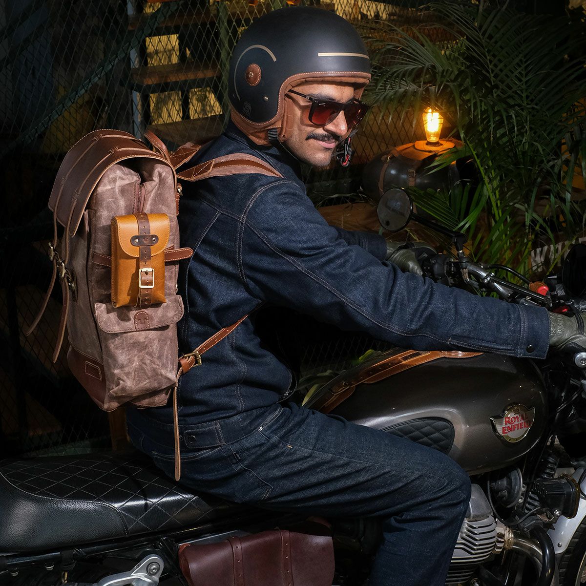 Trip Machine｜MOTO エクスクルーシブ ユーティリティポーチ｜その他バッグ｜ヴィンテージタン｜使用イメージ