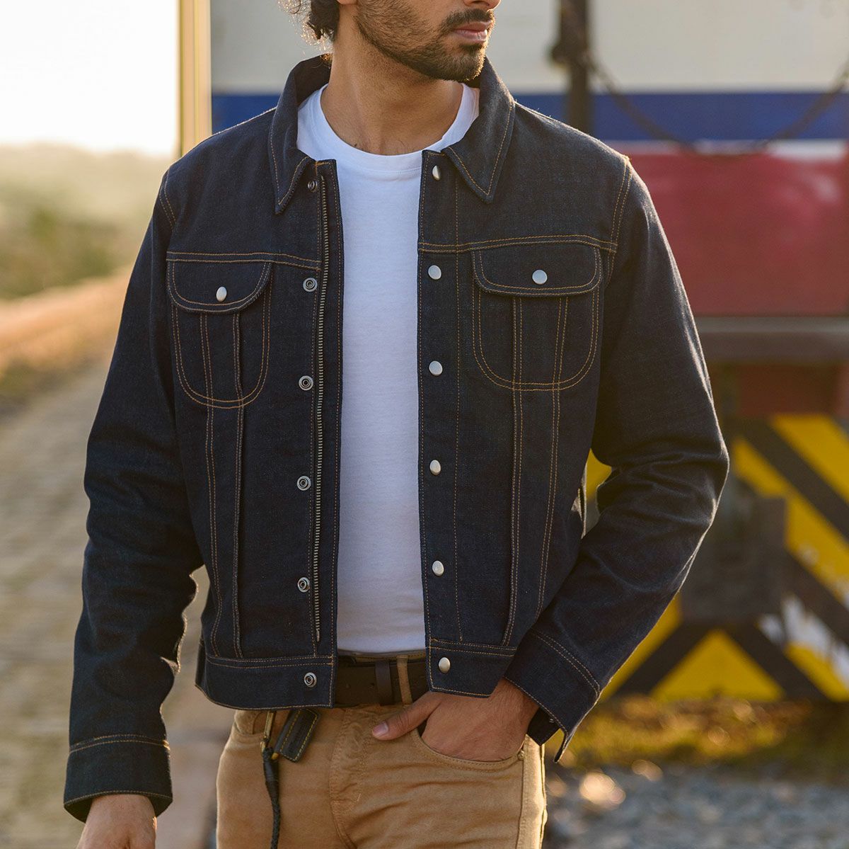 Trip Machine｜”ゼロ” デニム ライディングジャケット｜ファブリック｜インディゴ｜モデル着用
