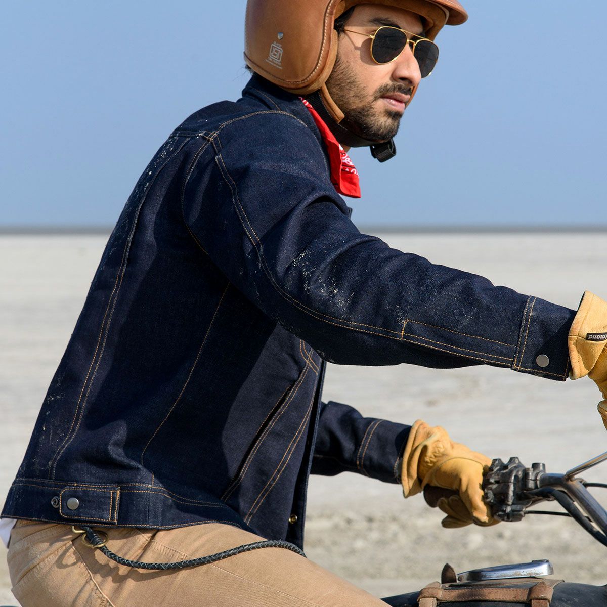 Trip Machine｜”ゼロ” デニム ライディングジャケット｜ファブリック｜インディゴ｜モデル着用