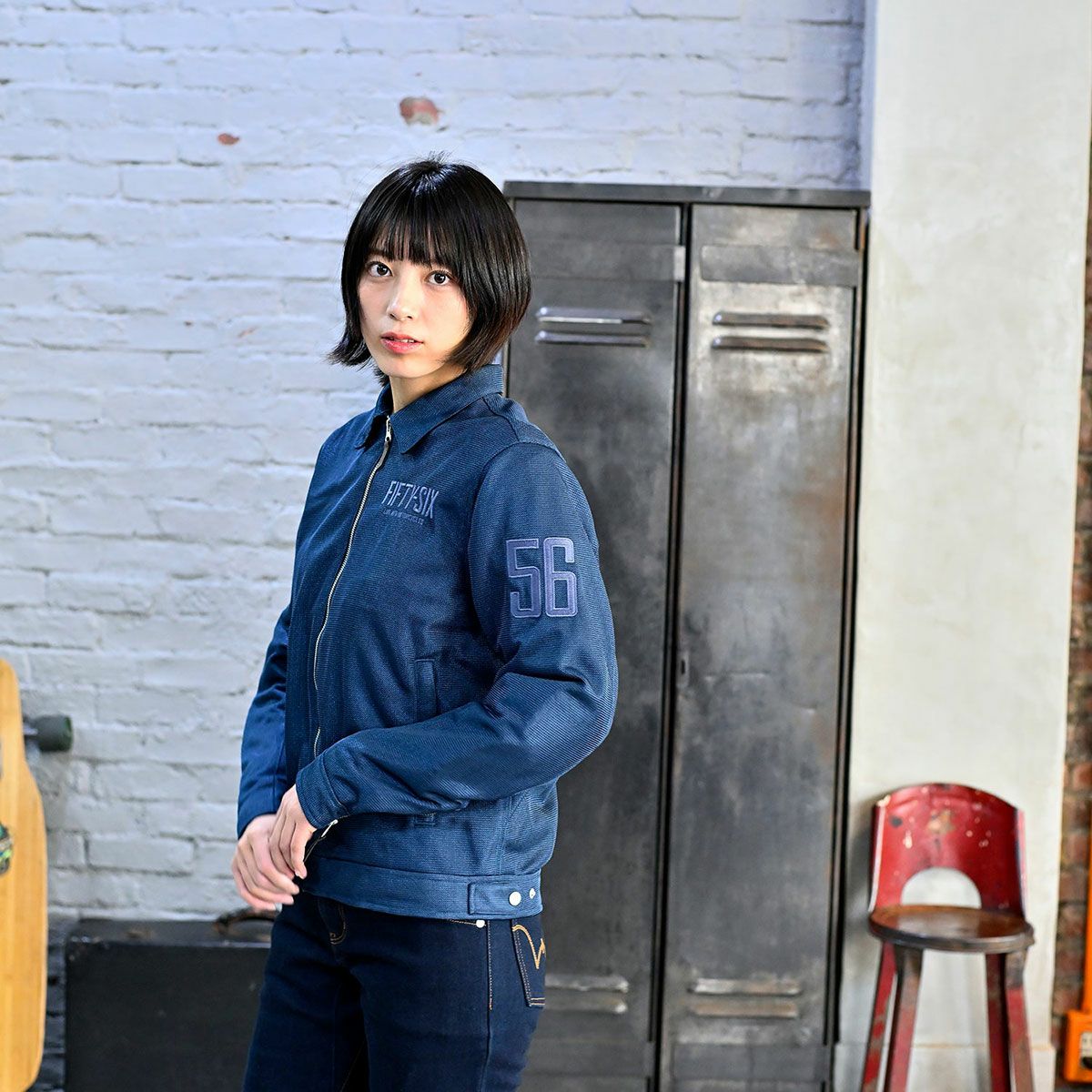 56design｜ワーカー メッシュジャケット｜ファブリック｜ネイビー｜モデル着用