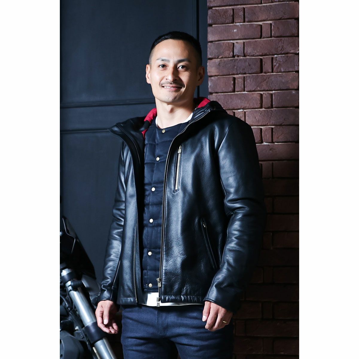 Dark｜防水レザーフードジャケット｜レザー｜ブラック｜モデル着用