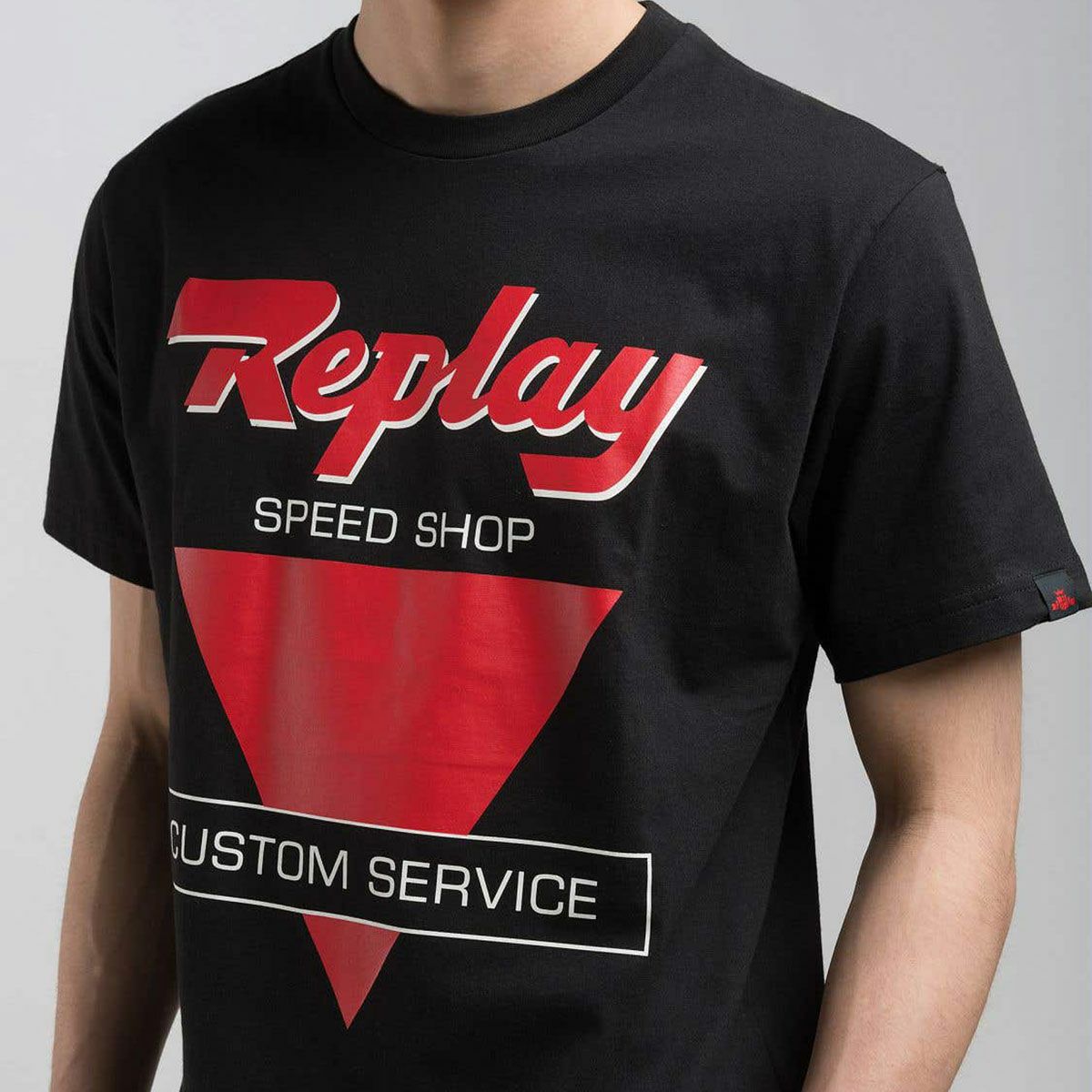 Replay｜フロント プリント Tシャツ｜ブラック｜モデル着用