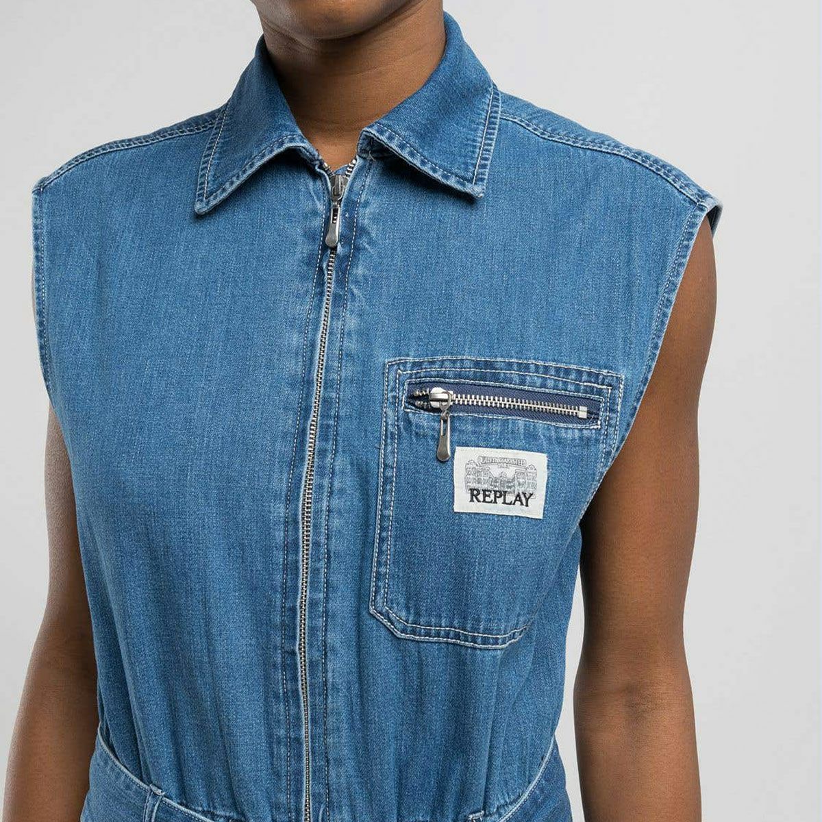 Replay｜リラックスフィット デニム ジャンプスーツ｜オーバーオール｜ミディアムブルー｜モデル着用