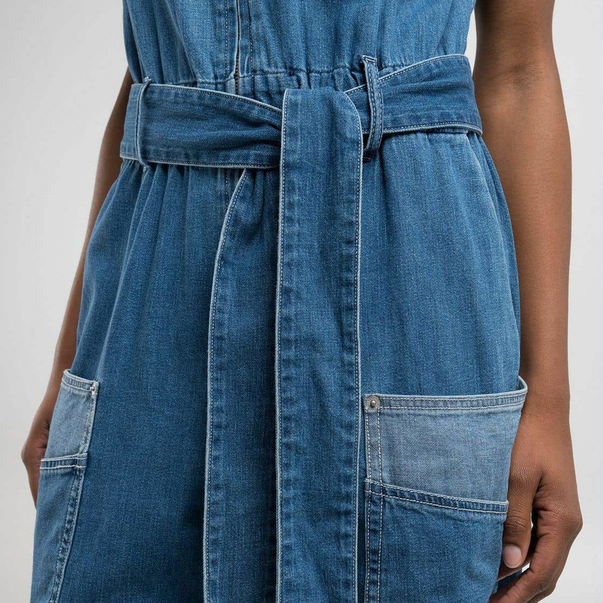 Replay｜リラックスフィット デニム ジャンプスーツ｜オーバーオール｜ミディアムブルー｜モデル着用