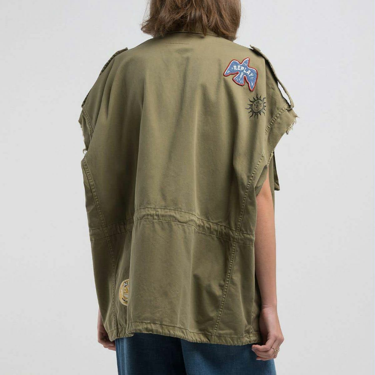 Replay｜ドローストリング ツイル シャツ｜ウィードグリーン｜モデル着用