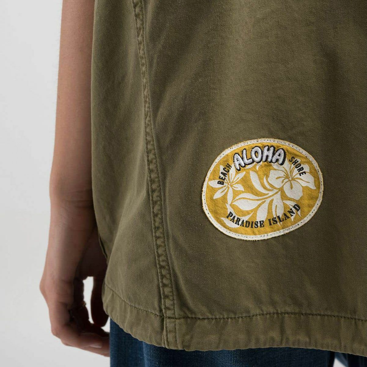 Replay｜ドローストリング ツイル シャツ｜ウィードグリーン｜モデル着用