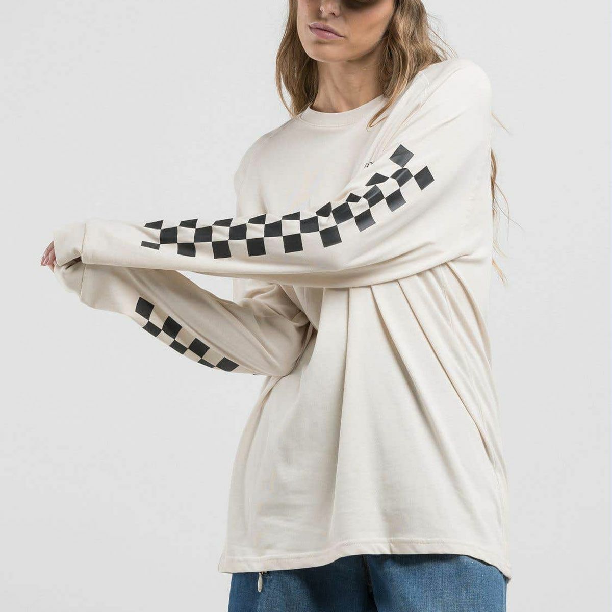 Replay｜チェッカープリント ロングスリーブ Tシャツ｜バターホワイト｜モデル着用