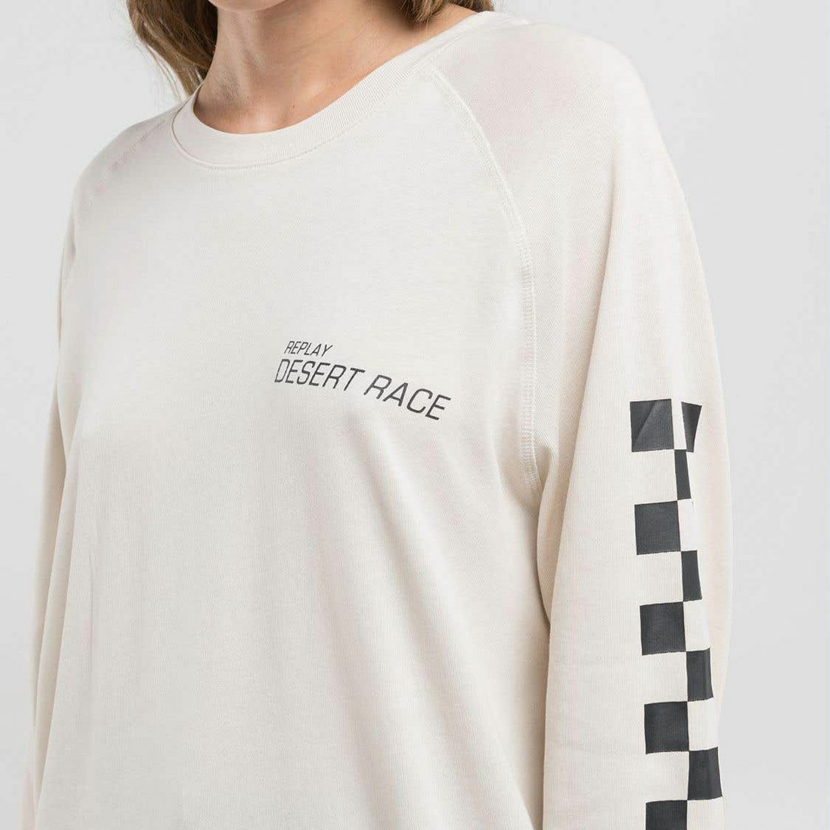 Replay｜チェッカープリント ロングスリーブ Tシャツ｜バターホワイト｜モデル着用