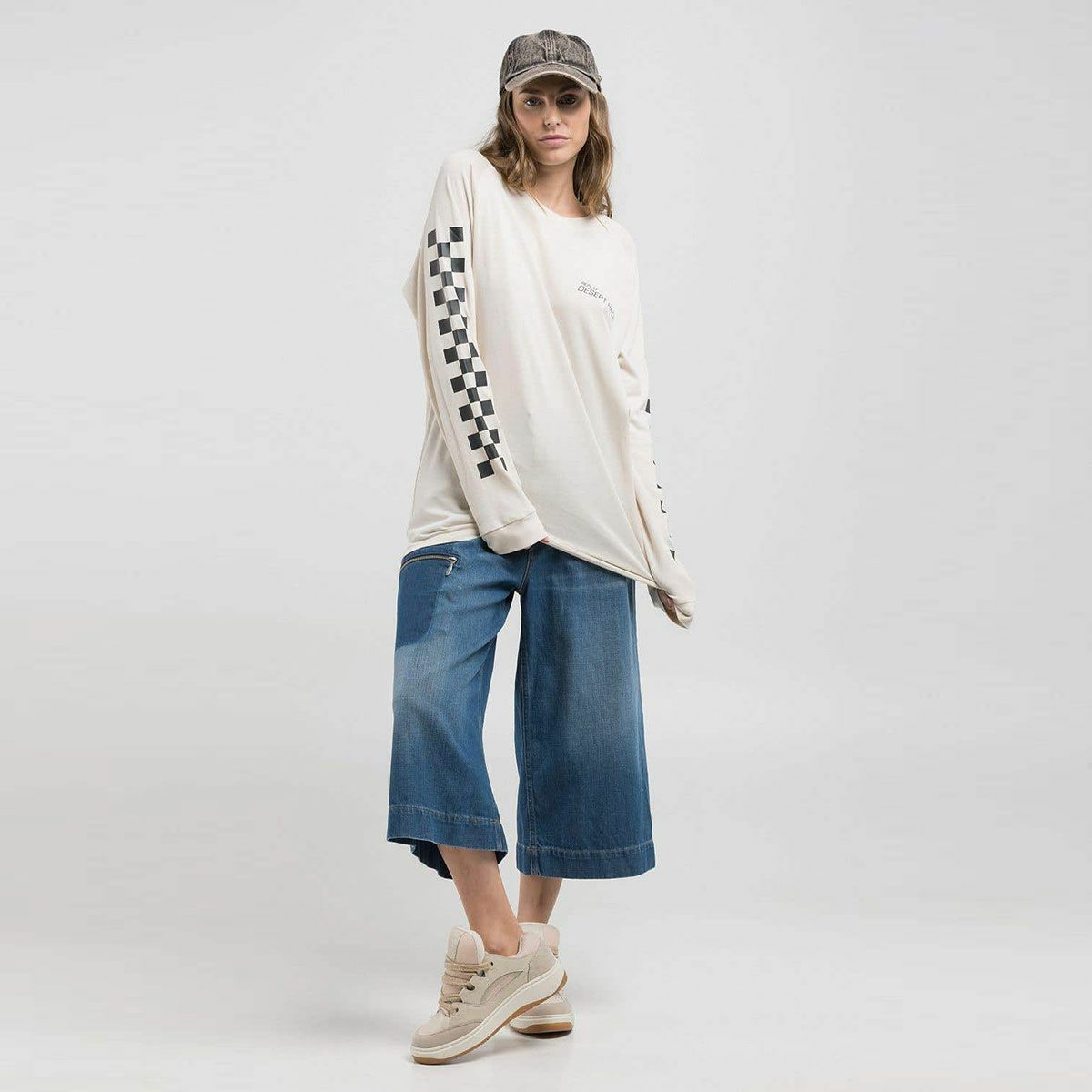 Replay｜チェッカープリント ロングスリーブ Tシャツ｜バターホワイト｜モデル着用