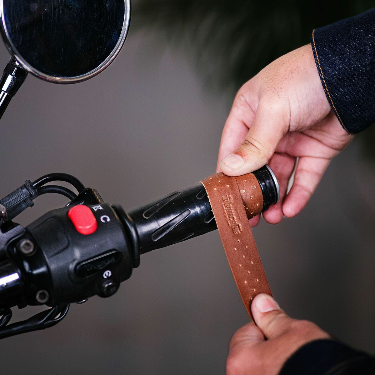 Trip Machine｜グリップ ラップ パンチング｜その他雑貨｜コニャック｜使用イメージ