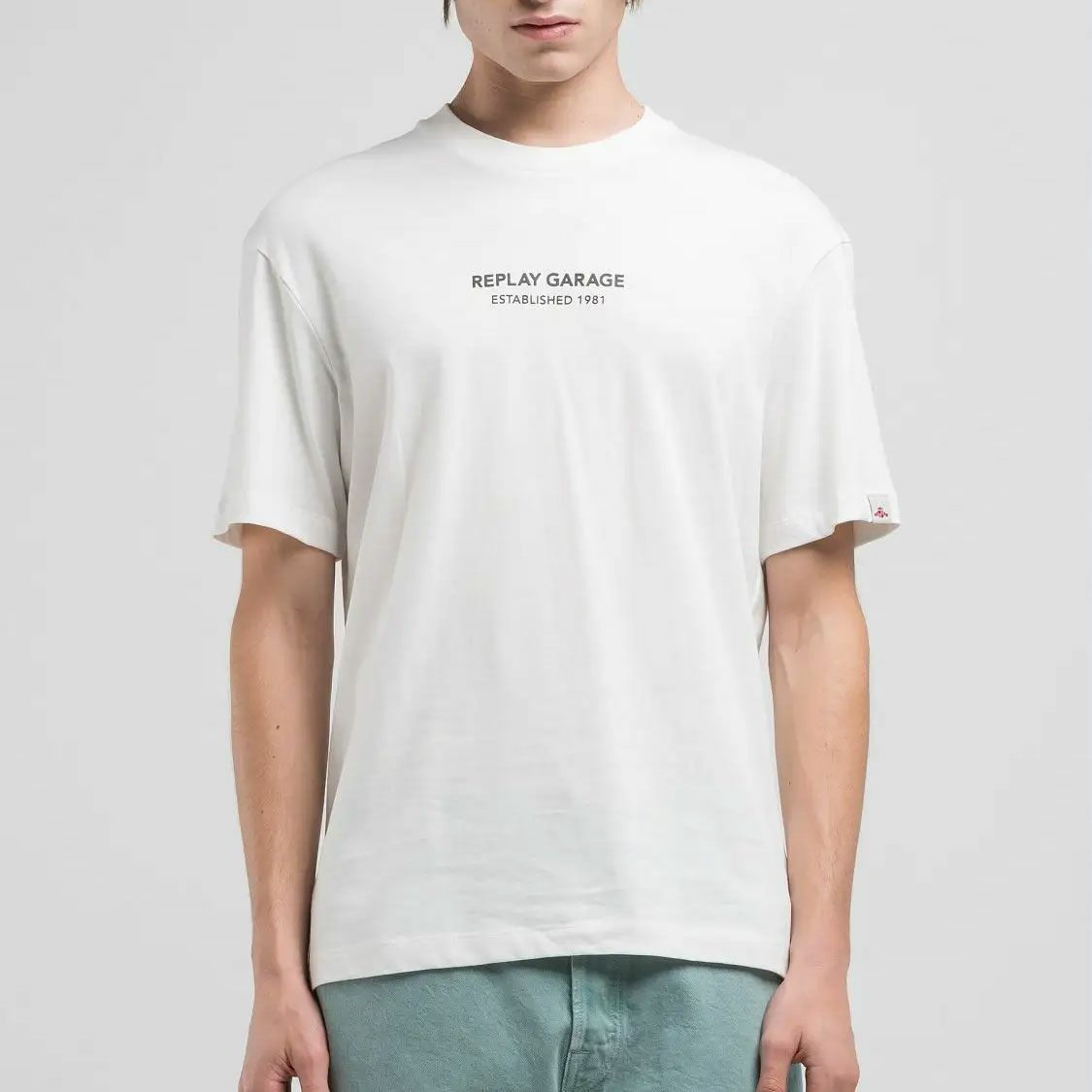 Replay｜リラックスフィット プリント Tシャツ｜ナチュラルホワイト｜モデル着用