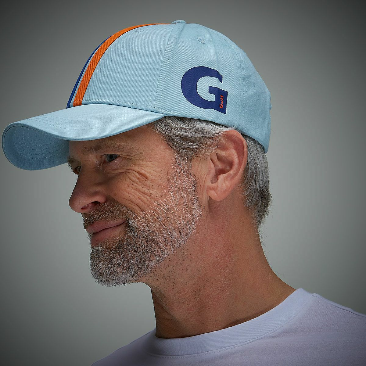 GULF｜ガルフ ストライプ キャップ (サイドプリント)｜帽子｜ライトブルー｜モデル着用